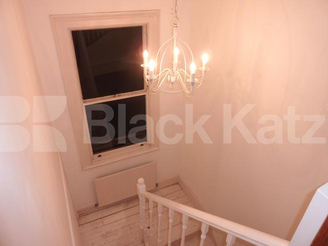 			NEW INSTRUCTION!, 2 Bedroom, 1 bath, 1 reception Flat			 Tufnell Park Road, TUFNELL PARK